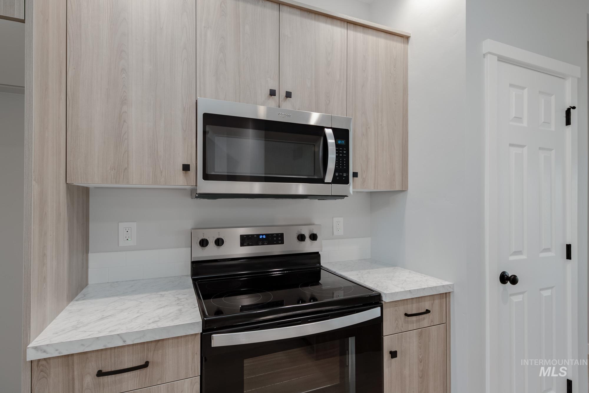 47 S Sweetgrass Ave, Nampa, Idaho 83651, 3 Bedrooms, 2 Bathrooms, Residential For Sale, Price $394,990,MLS 98965341