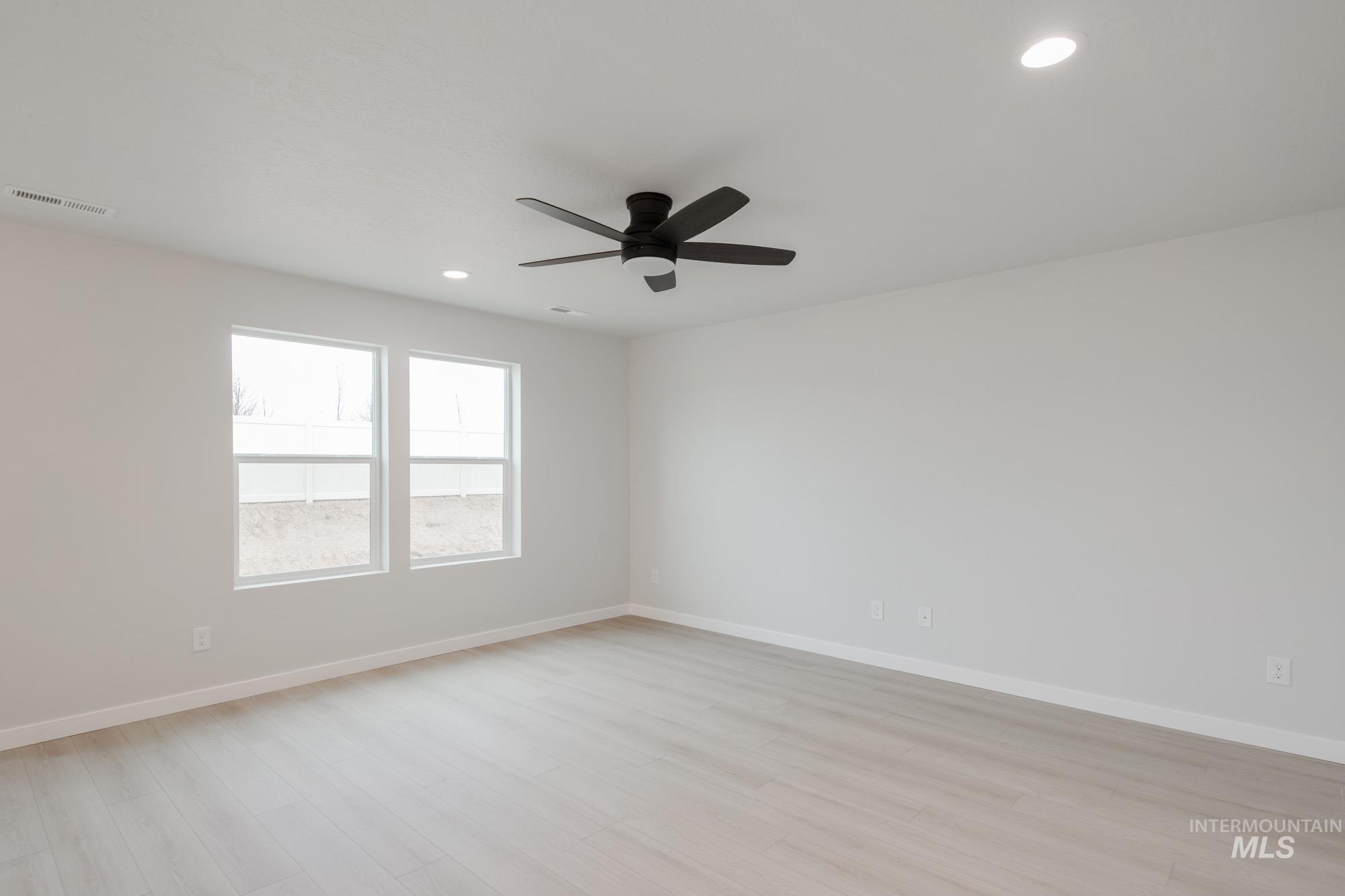 45 S Sweetgrass Ave, Nampa, Idaho 83651, 4 Bedrooms, 2.5 Bathrooms, Residential For Sale, Price $429,990, 98965342