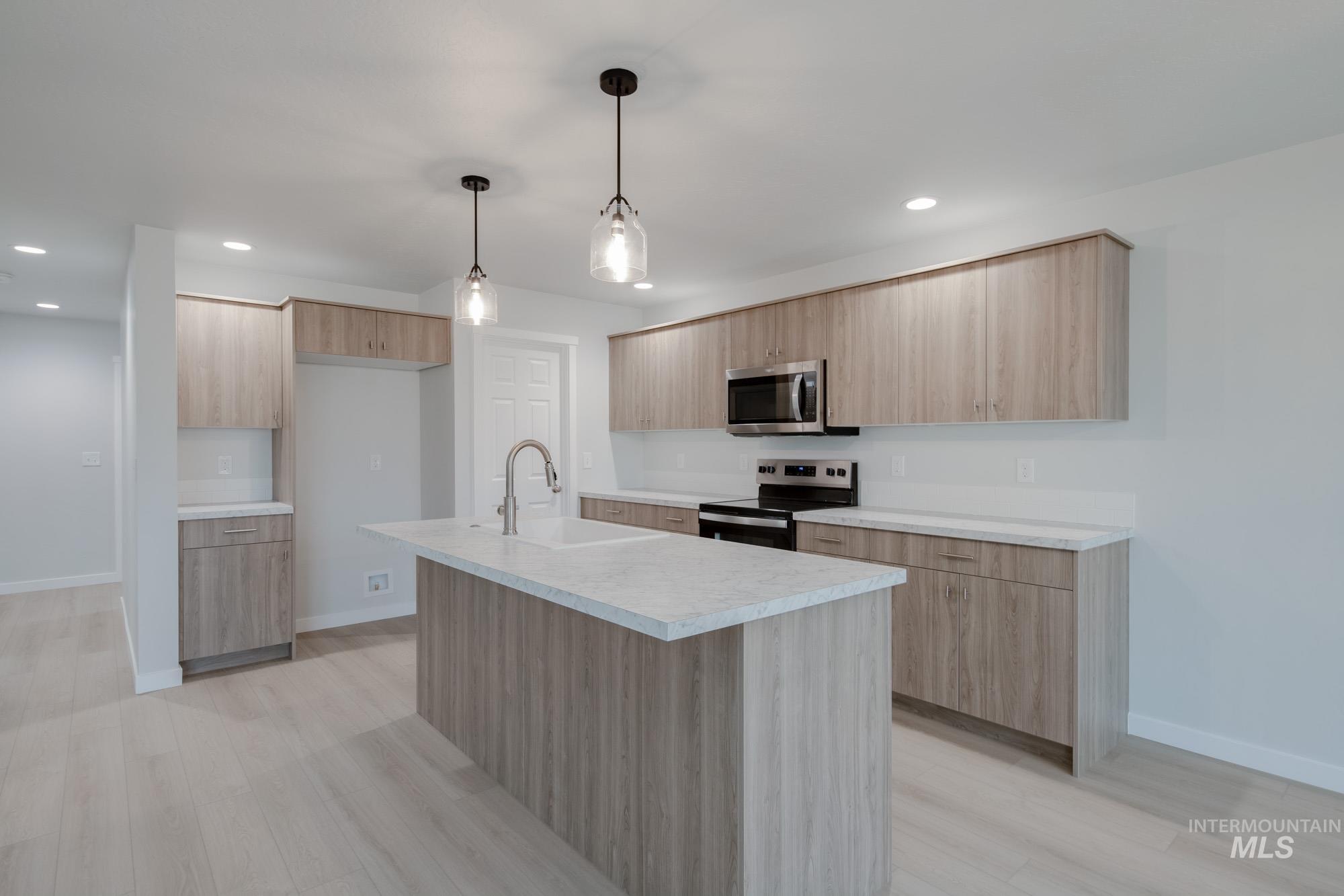 45 S Sweetgrass Ave, Nampa, Idaho 83651, 4 Bedrooms, 2.5 Bathrooms, Residential For Sale, Price $457,990,MLS 98965342