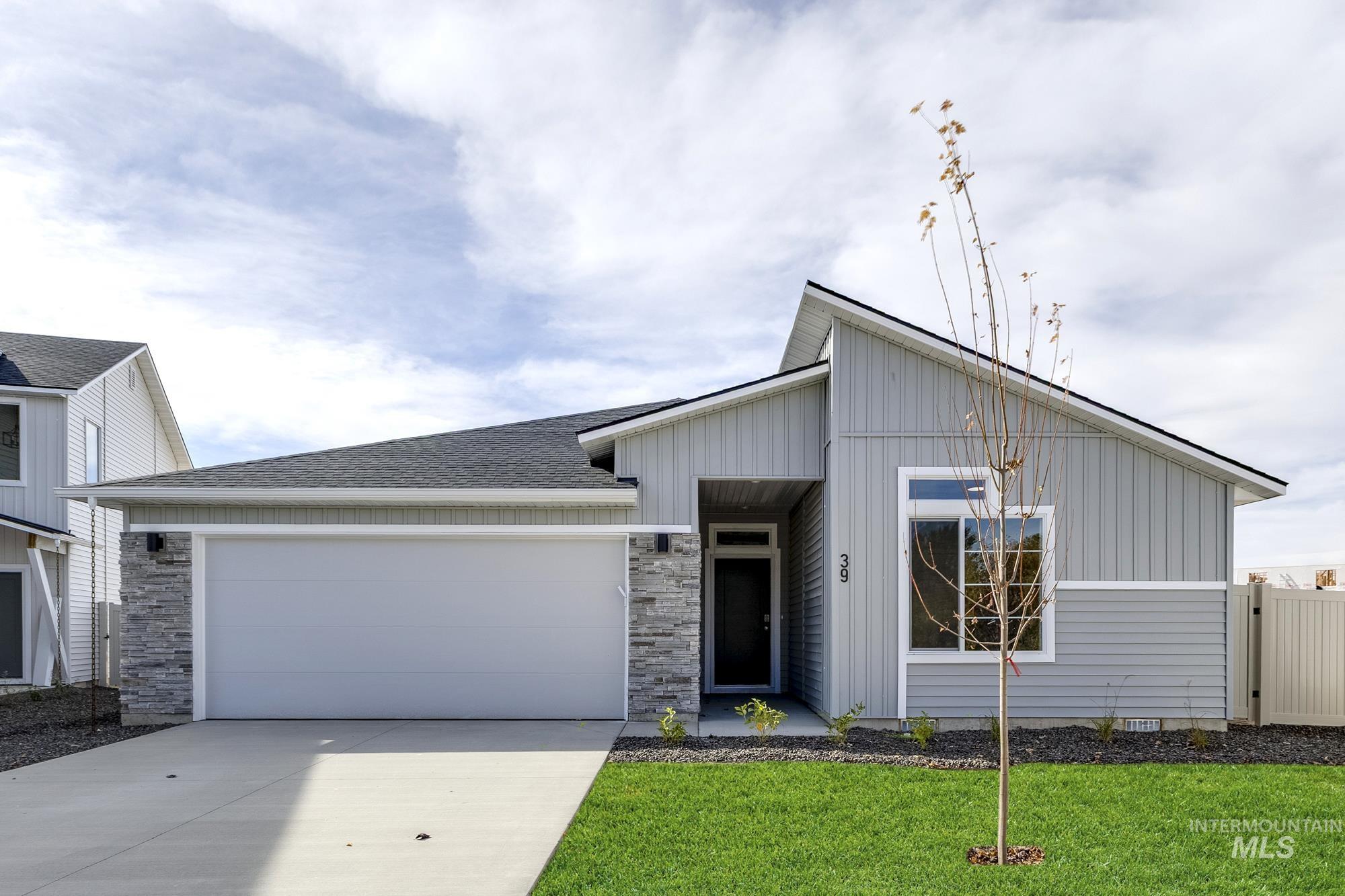 39 S Lancaster Pl, Nampa, Idaho 83651, 4 Bedrooms, 2 Bathrooms, Residential For Sale, Price $444,990,MLS 98965346