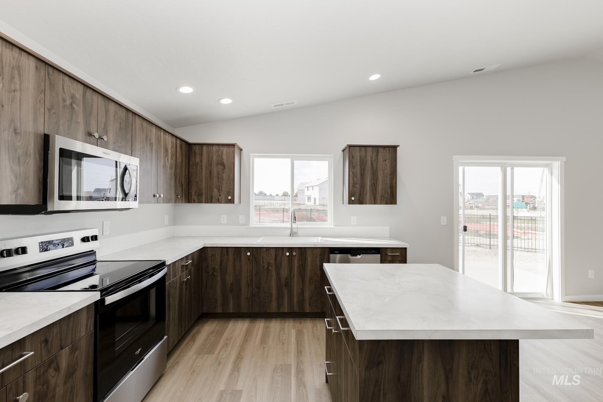 39 S Lancaster Pl, Nampa, Idaho 83651, 4 Bedrooms, 2 Bathrooms, Residential For Sale, Price $444,990,MLS 98965346