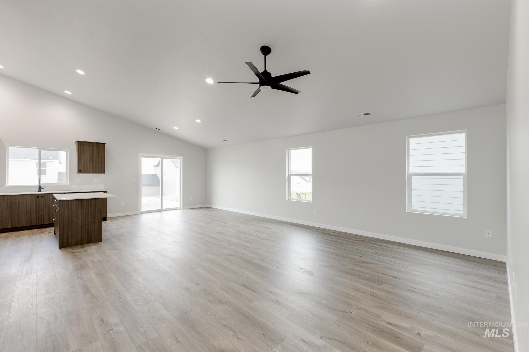 3878 E Syracuse St, Nampa, Idaho 83686, 4 Bedrooms, 2 Bathrooms, Residential For Sale, Price $414,990,MLS 98965351