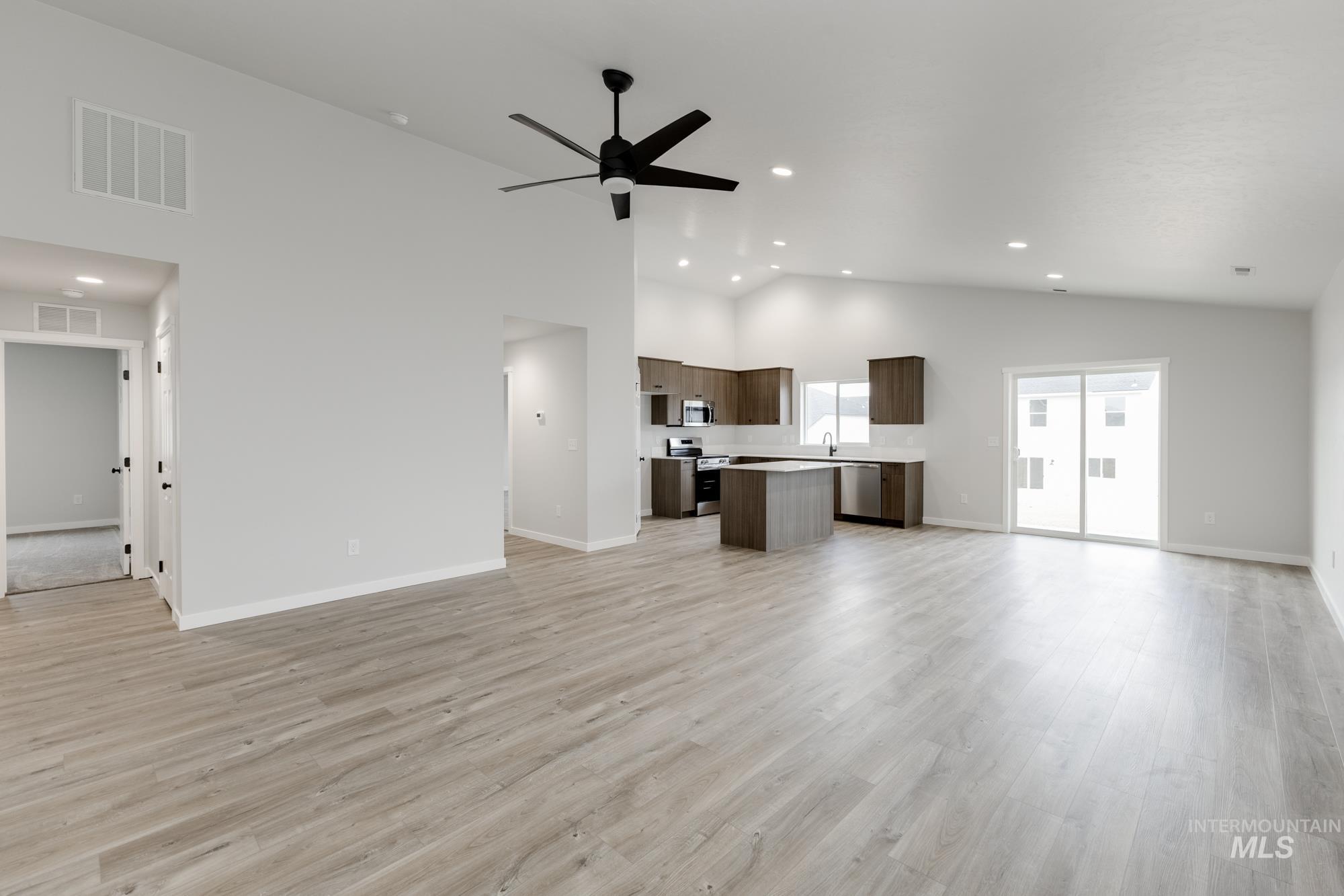 3878 E Syracuse St, Nampa, Idaho 83686, 4 Bedrooms, 2 Bathrooms, Residential For Sale, Price $414,990,MLS 98965351