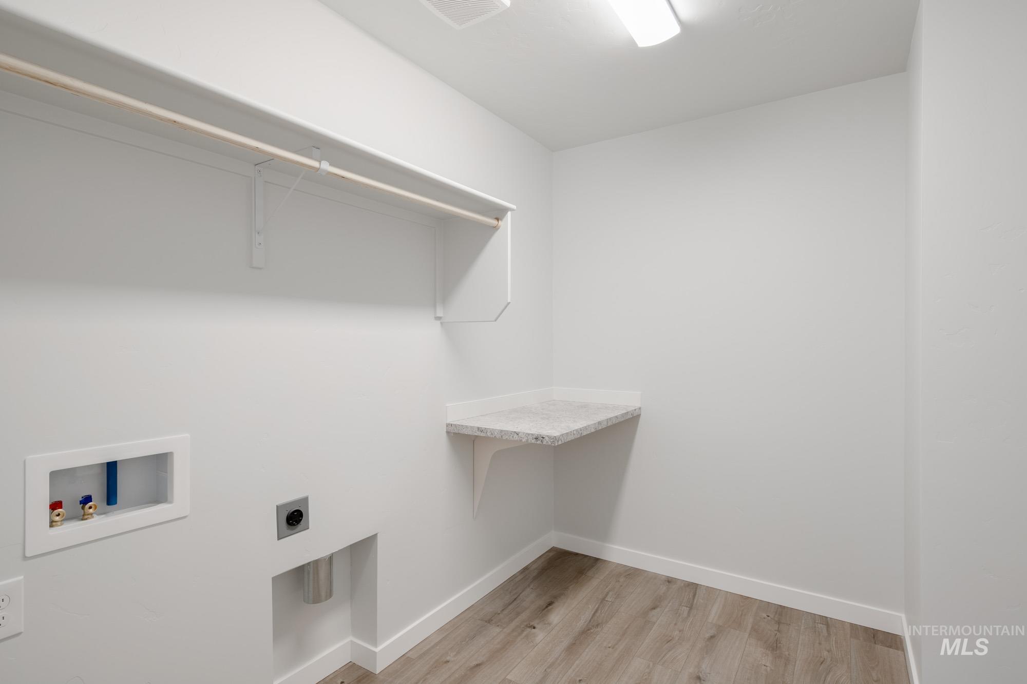 3806 E Syracuse St, Nampa, Idaho 83686, 4 Bedrooms, 2 Bathrooms, Residential For Sale, Price $434,990,MLS 98965354