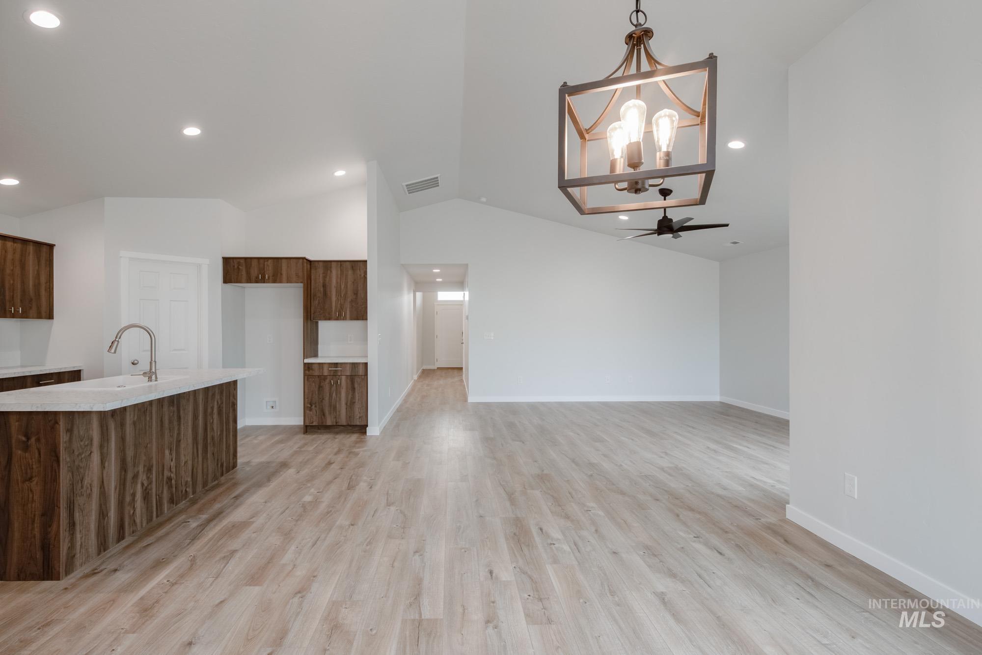 3806 E Syracuse St, Nampa, Idaho 83686, 4 Bedrooms, 2 Bathrooms, Residential For Sale, Price $434,990,MLS 98965354