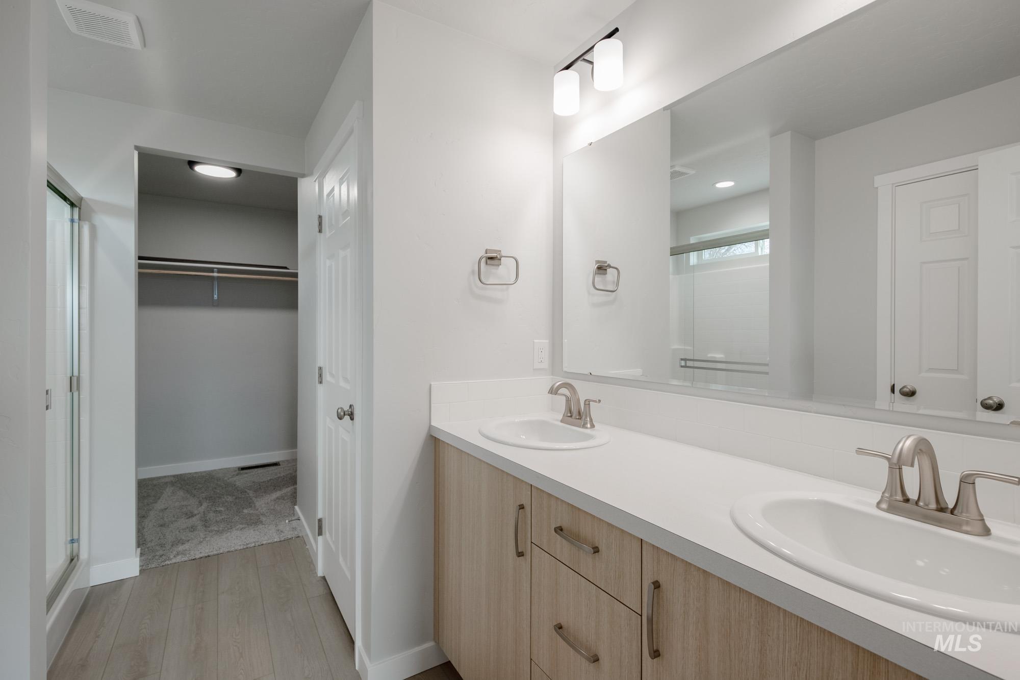 3394 E Red Maple Ct, Nampa, Idaho 83686, 4 Bedrooms, 2.5 Bathrooms, Residential For Sale, Price $454,990,MLS 98965364