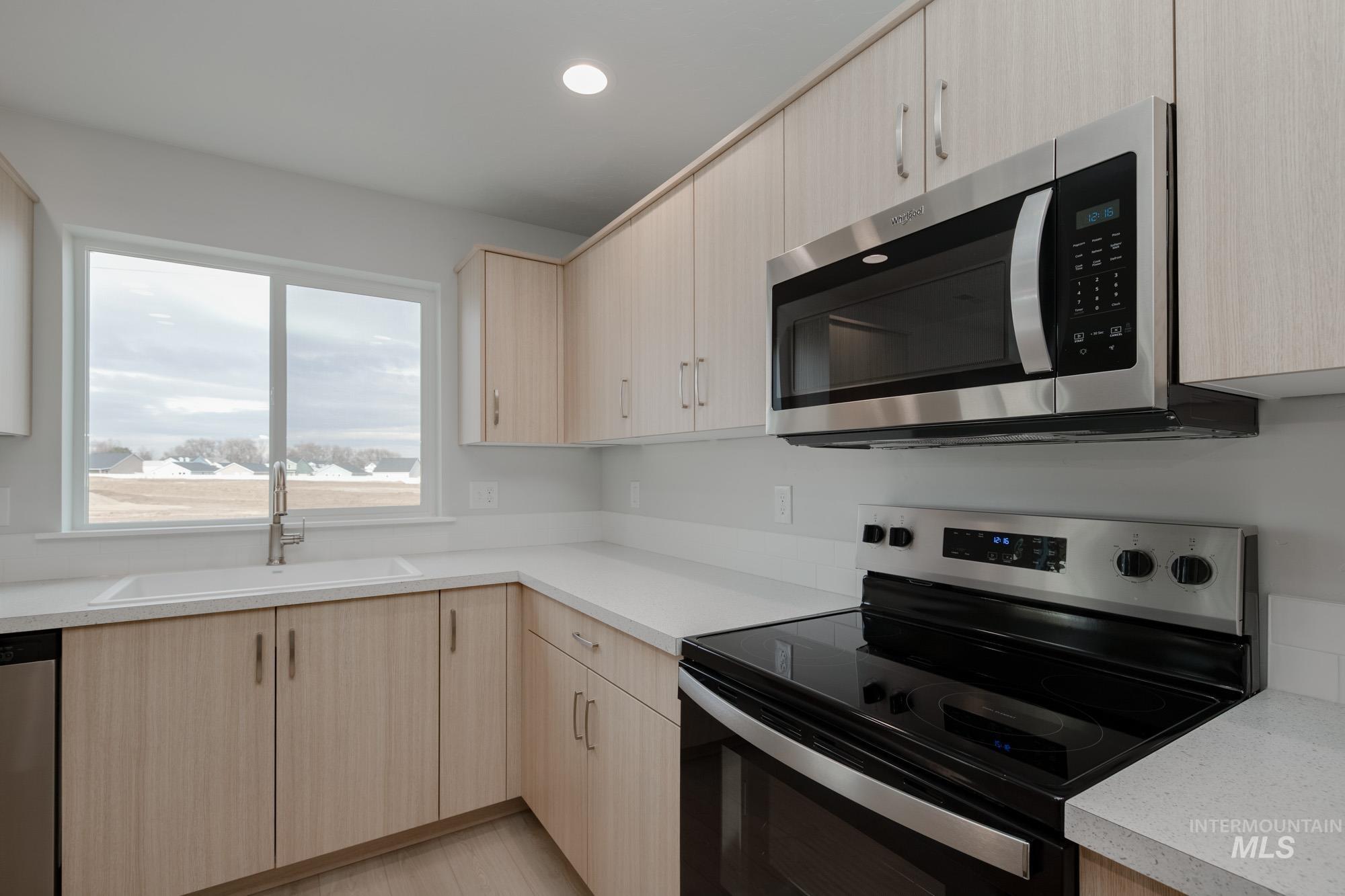 3394 E Red Maple Ct, Nampa, Idaho 83686, 4 Bedrooms, 2.5 Bathrooms, Residential For Sale, Price $454,990,MLS 98965364