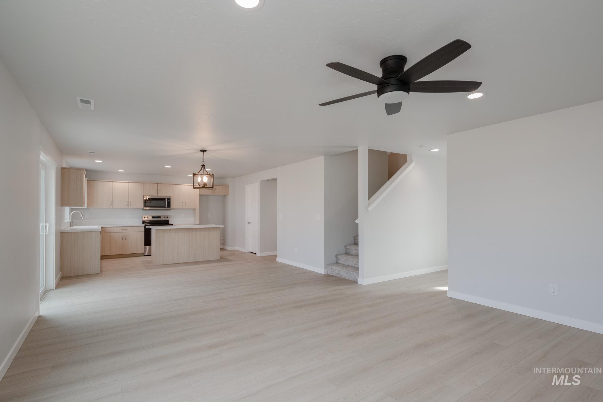 3394 E Red Maple Ct, Nampa, Idaho 83686, 4 Bedrooms, 2.5 Bathrooms, Residential For Sale, Price $454,990,MLS 98965364