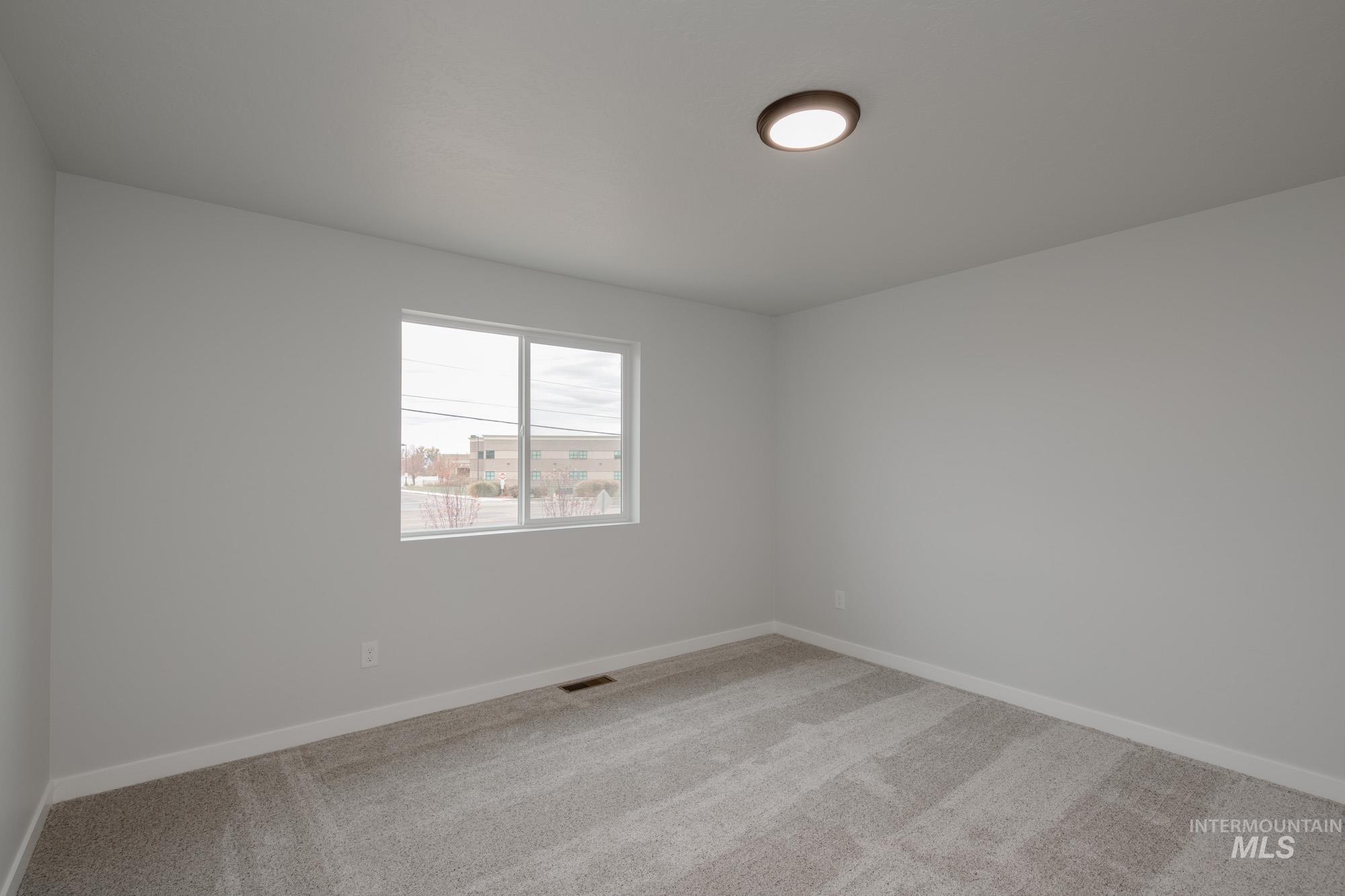 39 S Sweetgrass Ave, Nampa, Idaho 83651, 3 Bedrooms, 2.5 Bathrooms, Residential For Sale, Price $394,990,MLS 98965367