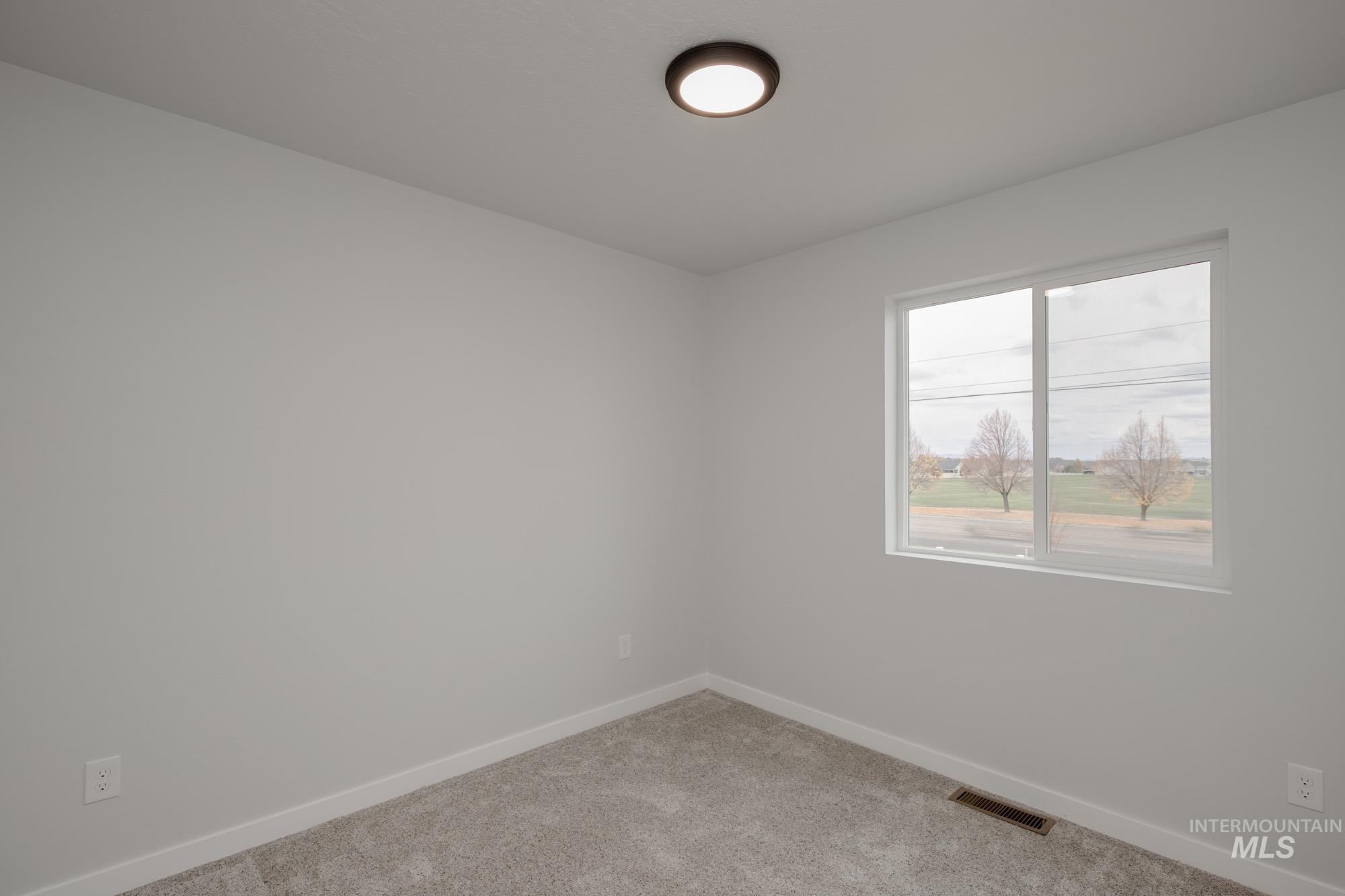 39 S Sweetgrass Ave, Nampa, Idaho 83651, 3 Bedrooms, 2.5 Bathrooms, Residential For Sale, Price $394,990,MLS 98965367