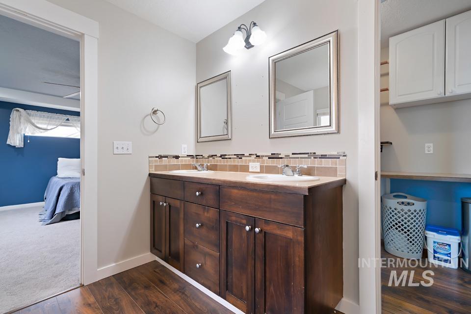 1935 S Sandcrest Way, Nampa, Idaho 83686, 4 Bedrooms, 2.5 Bathrooms, Residential For Sale, Price $479,900,MLS 98965377