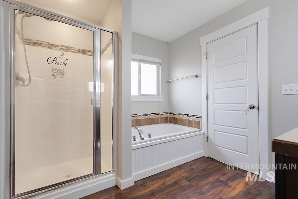 1935 S Sandcrest Way, Nampa, Idaho 83686, 4 Bedrooms, 2.5 Bathrooms, Residential For Sale, Price $479,900,MLS 98965377