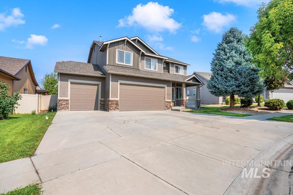 1935 S Sandcrest Way, Nampa, Idaho 83686, 4 Bedrooms, 2.5 Bathrooms, Residential For Sale, Price $479,900,MLS 98965377