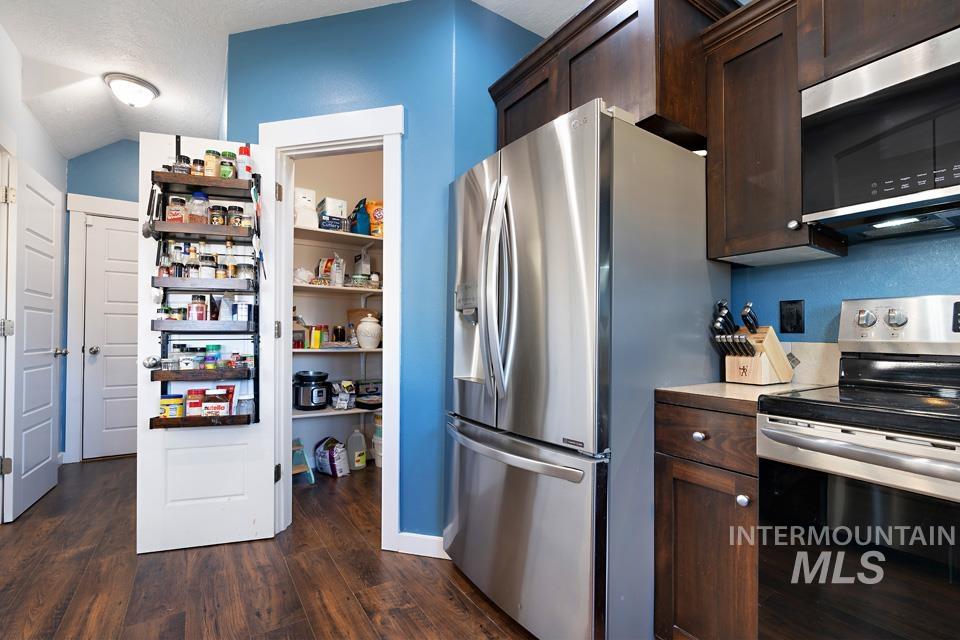 1935 S Sandcrest Way, Nampa, Idaho 83686, 4 Bedrooms, 2.5 Bathrooms, Residential For Sale, Price $479,900,MLS 98965377