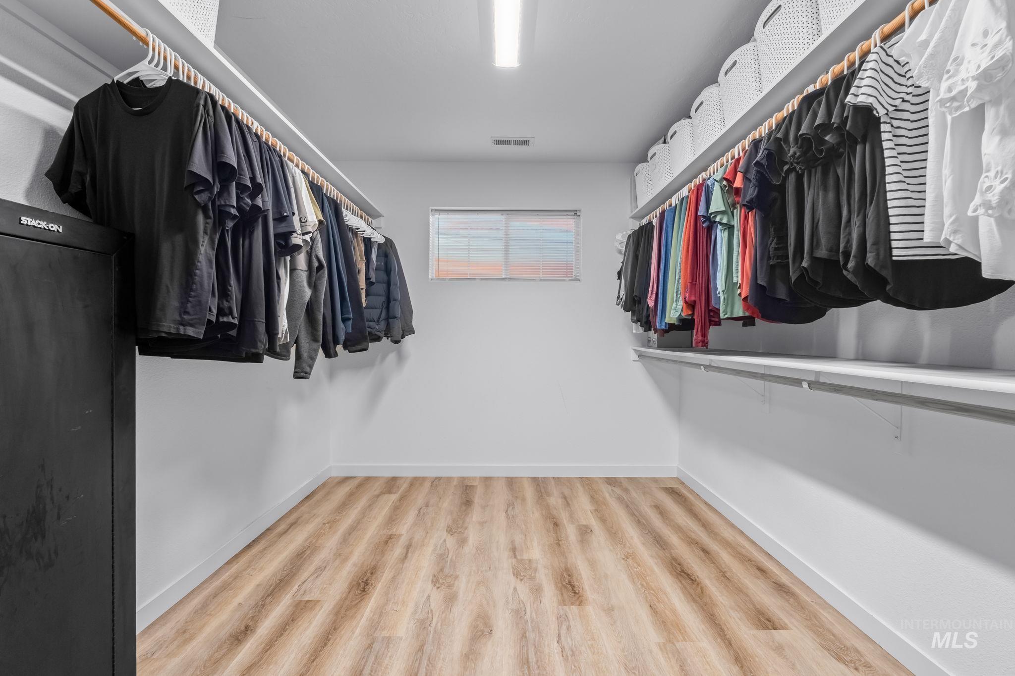 3104 W Pear Apple St, Kuna, Idaho 83634, 4 Bedrooms, 2.5 Bathrooms, Residential For Sale, Price $479,990,MLS 98965379