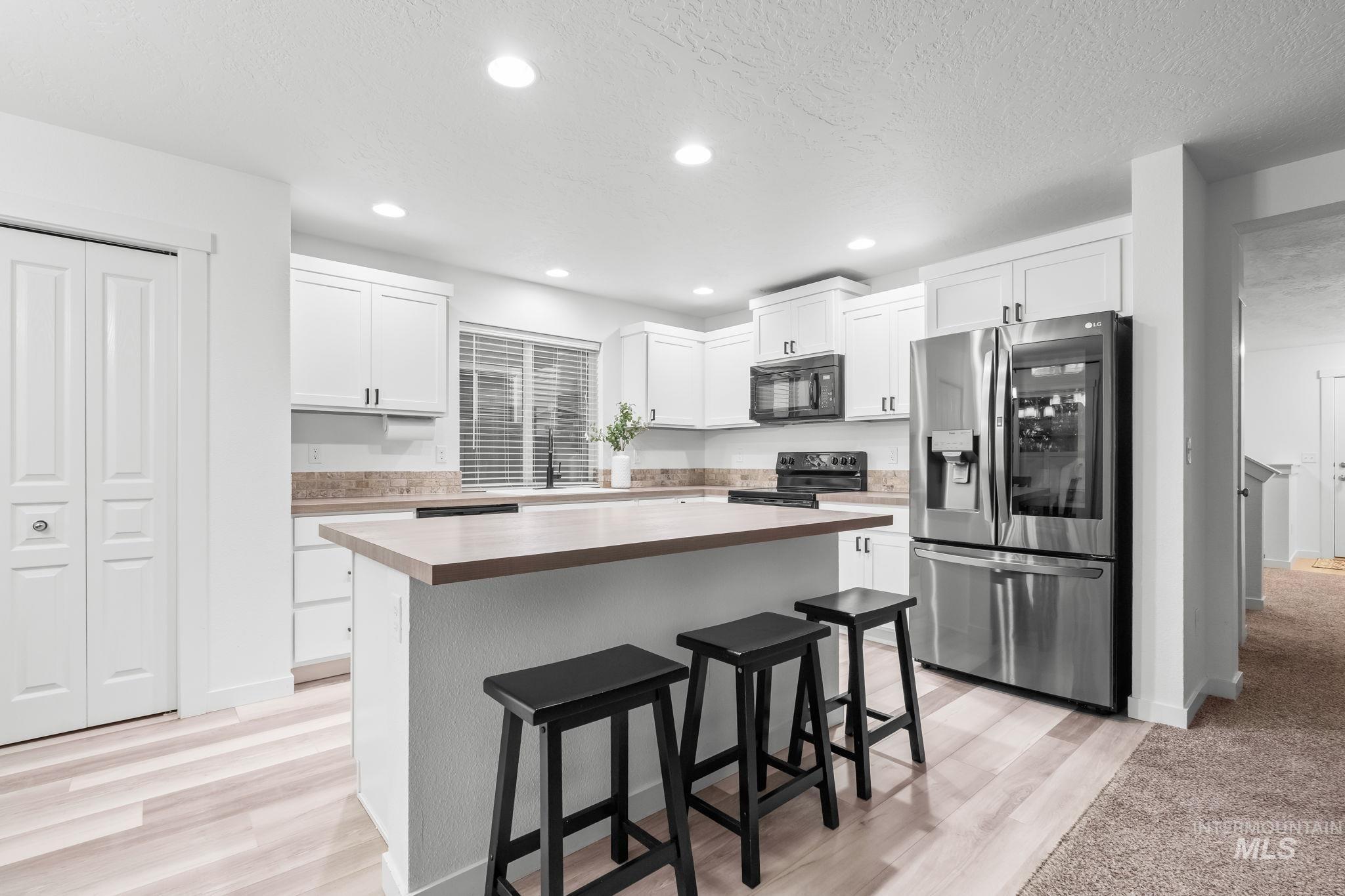 3104 W Pear Apple St, Kuna, Idaho 83634, 4 Bedrooms, 2.5 Bathrooms, Residential For Sale, Price $479,990,MLS 98965379