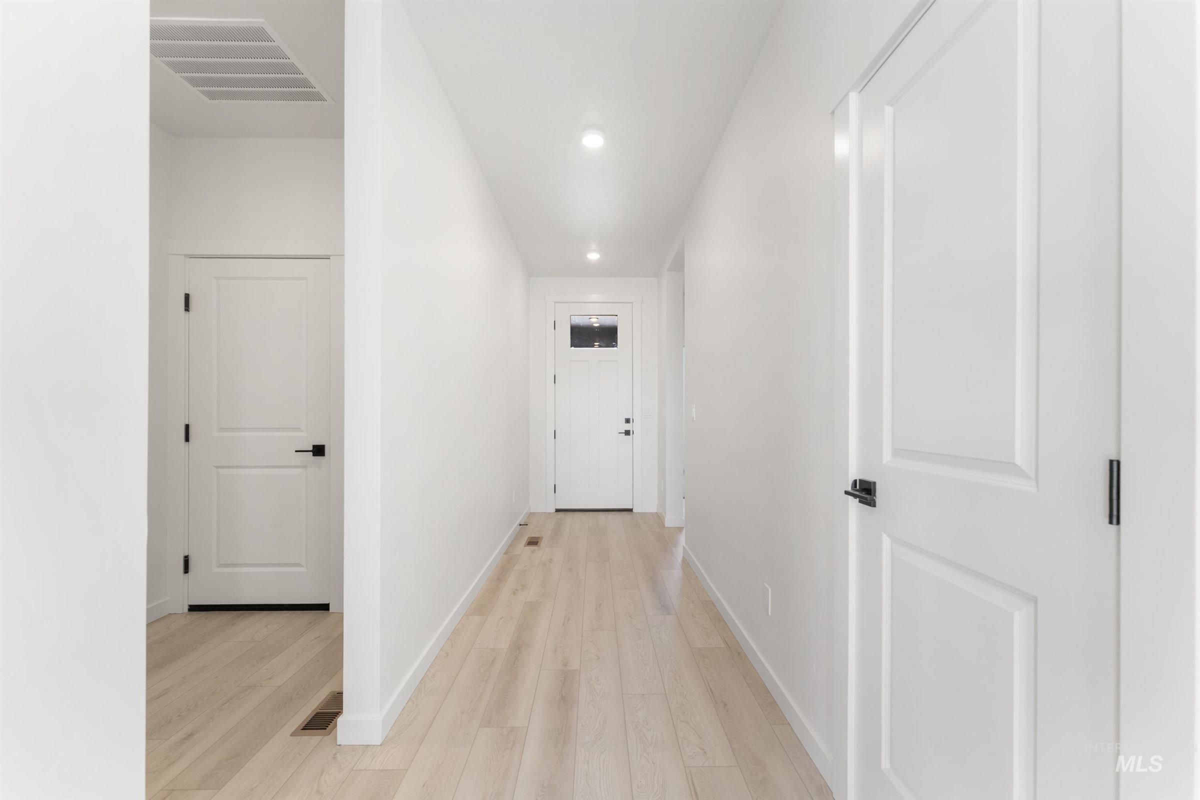 862 E Exploration Dr, Kuna, Idaho 83634, 3 Bedrooms, 2 Bathrooms, Residential For Sale, Price $369,990,MLS 98965400