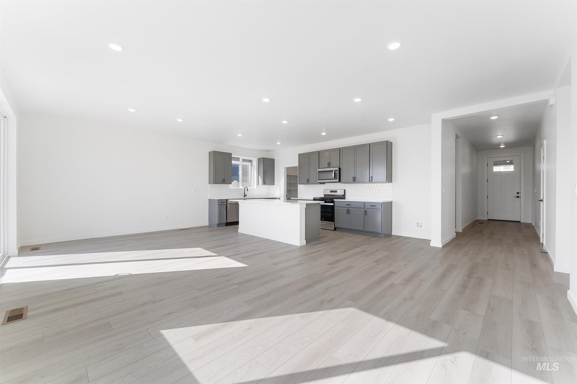 862 E Exploration Dr, Kuna, Idaho 83634, 3 Bedrooms, 2 Bathrooms, Residential For Sale, Price $369,990,MLS 98965400