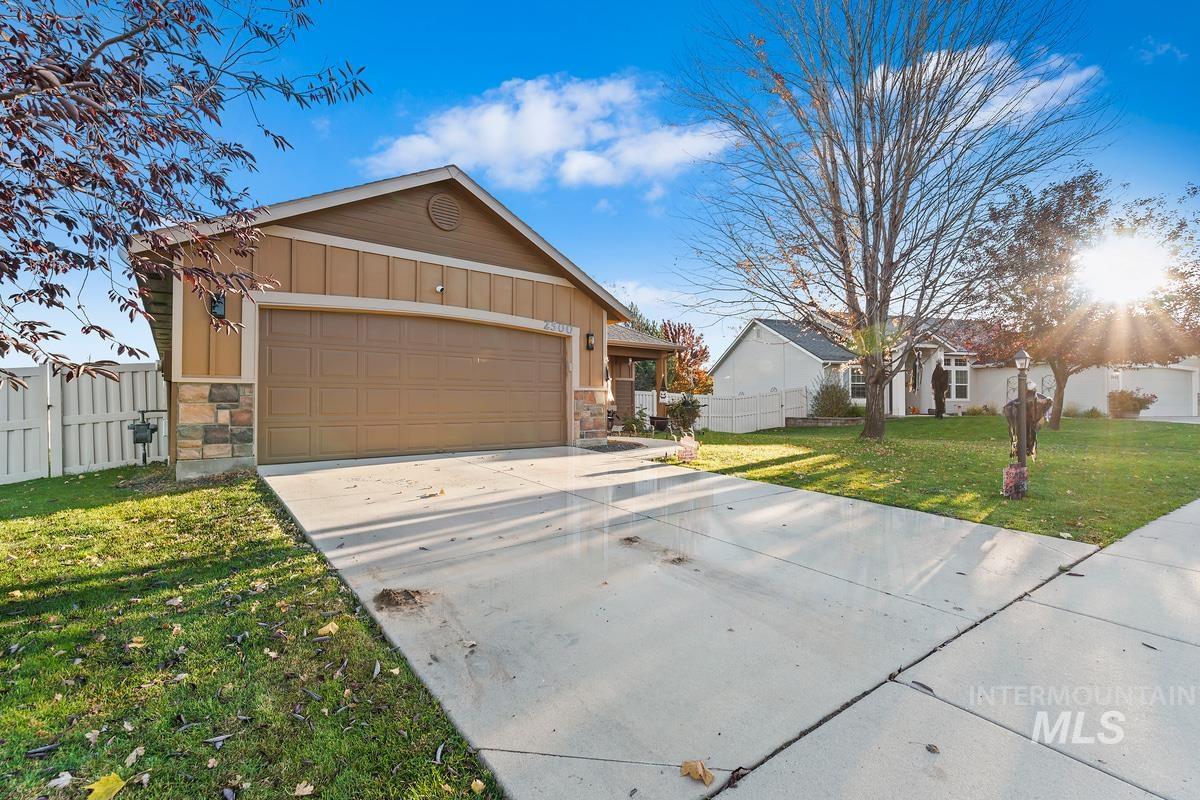 2500 SW Burleywood Path, Kuna, Idaho 83634, 3 Bedrooms, 2 Bathrooms, Residential For Sale, Price $430,000,MLS 98965429