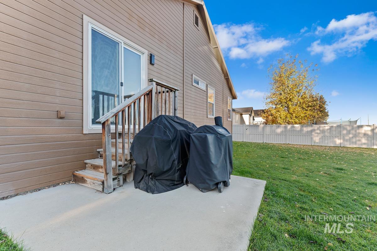 2500 SW Burleywood Path, Kuna, Idaho 83634, 3 Bedrooms, 2 Bathrooms, Residential For Sale, Price $430,000,MLS 98965429