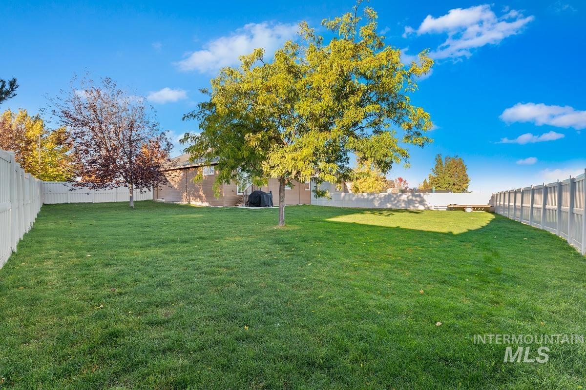 2500 SW Burleywood Path, Kuna, Idaho 83634, 3 Bedrooms, 2 Bathrooms, Residential For Sale, Price $430,000,MLS 98965429