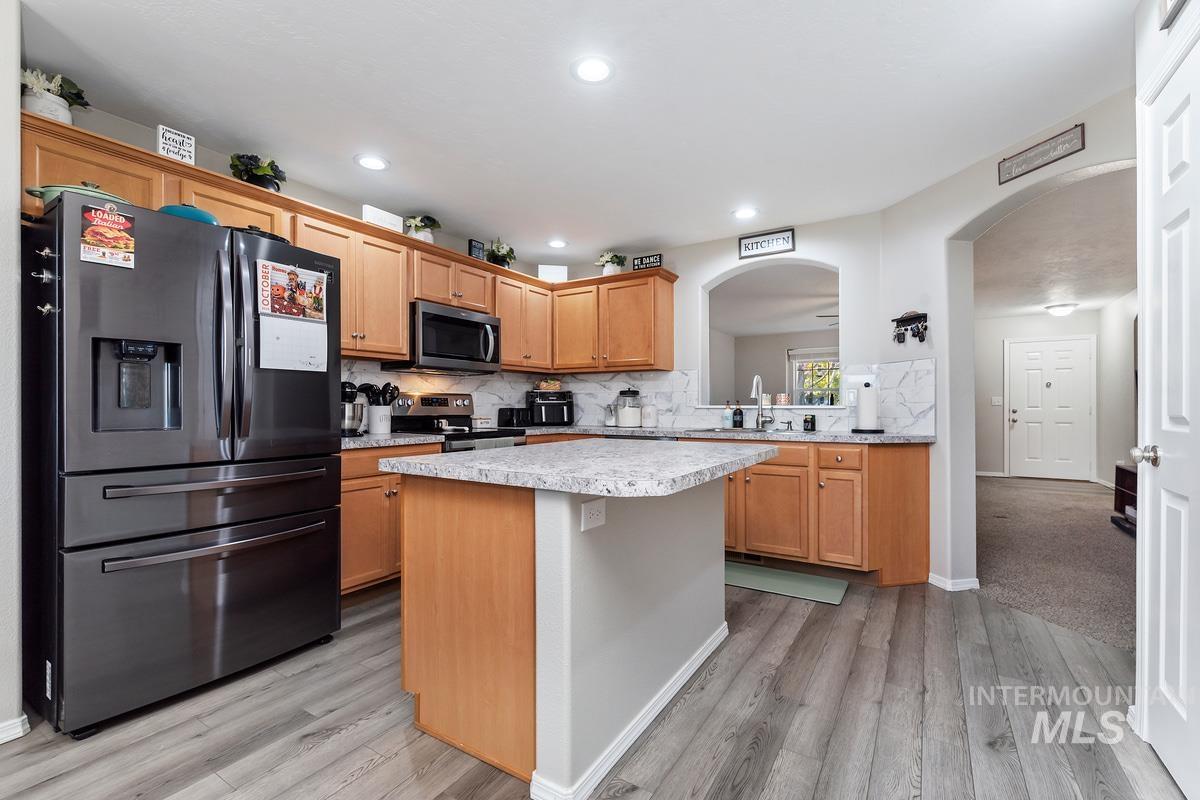 2500 SW Burleywood Path, Kuna, Idaho 83634, 3 Bedrooms, 2 Bathrooms, Residential For Sale, Price $430,000,MLS 98965429