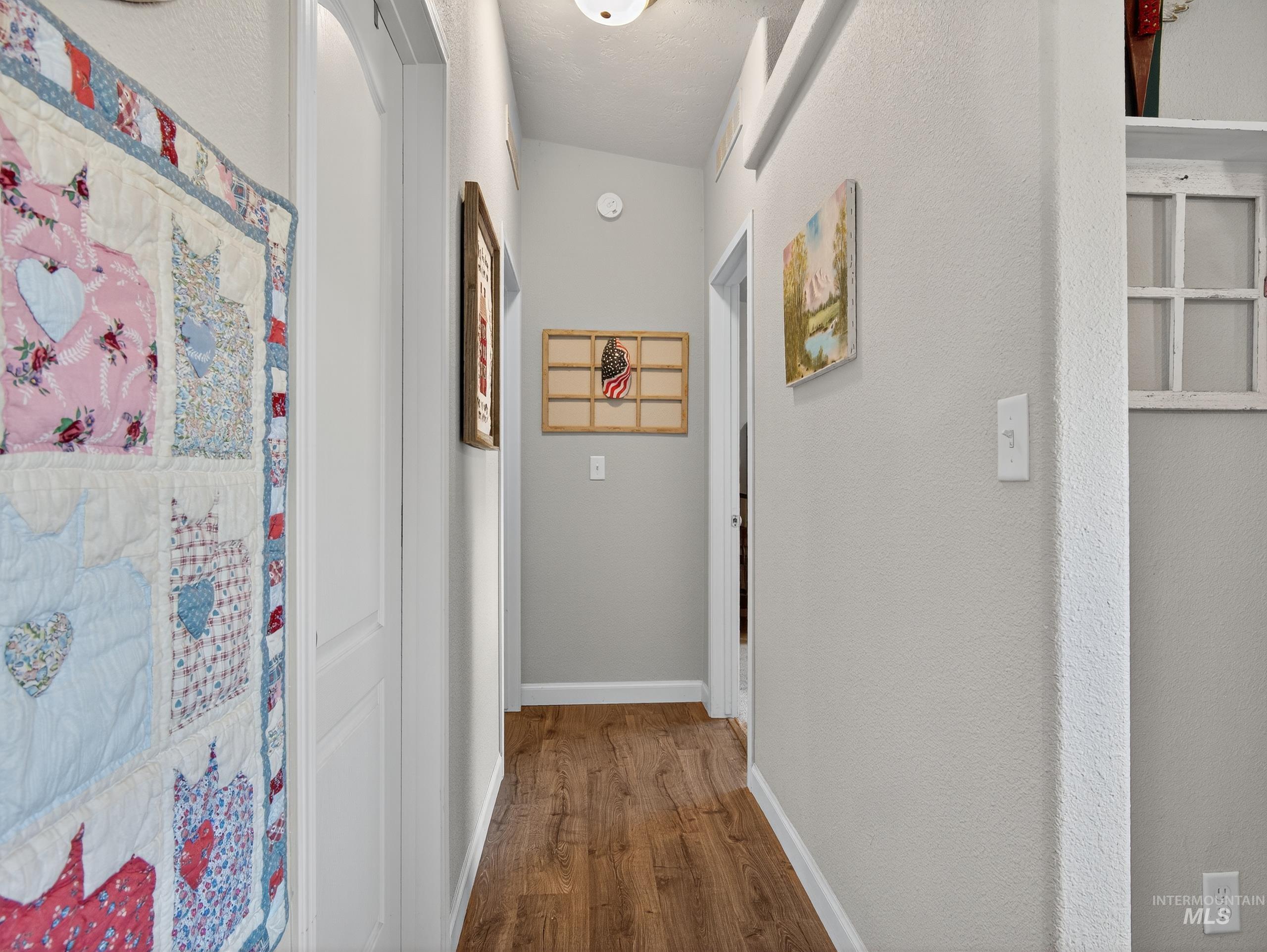 116 S Riverside Dr, Horseshoe Bend, Idaho 83629, 3 Bedrooms, 2 Bathrooms, Residential For Sale, Price $364,000,MLS 98965432