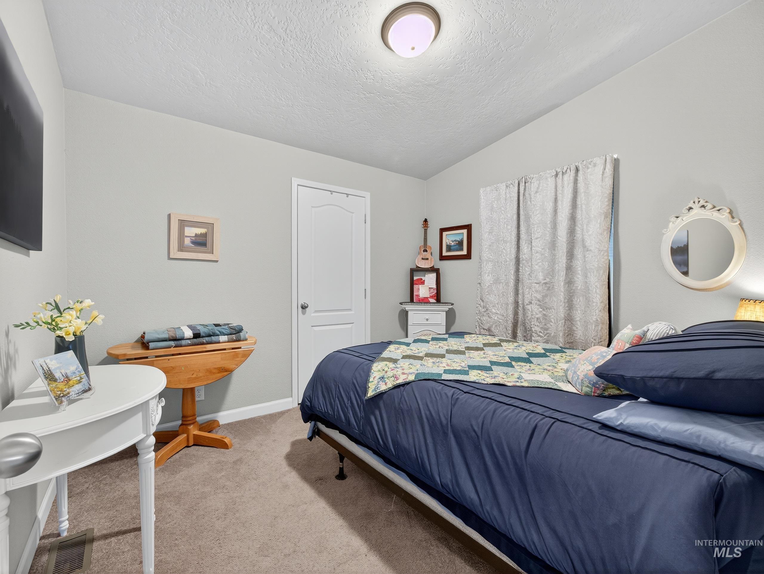 116 S Riverside Dr, Horseshoe Bend, Idaho 83629, 3 Bedrooms, 2 Bathrooms, Residential For Sale, Price $364,000,MLS 98965432