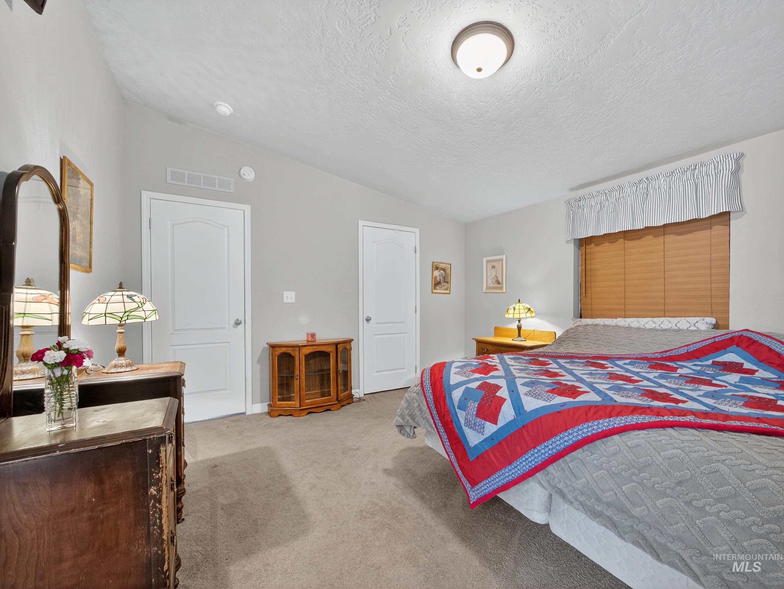 116 S Riverside Dr, Horseshoe Bend, Idaho 83629, 3 Bedrooms, 2 Bathrooms, Residential For Sale, Price $364,000,MLS 98965432