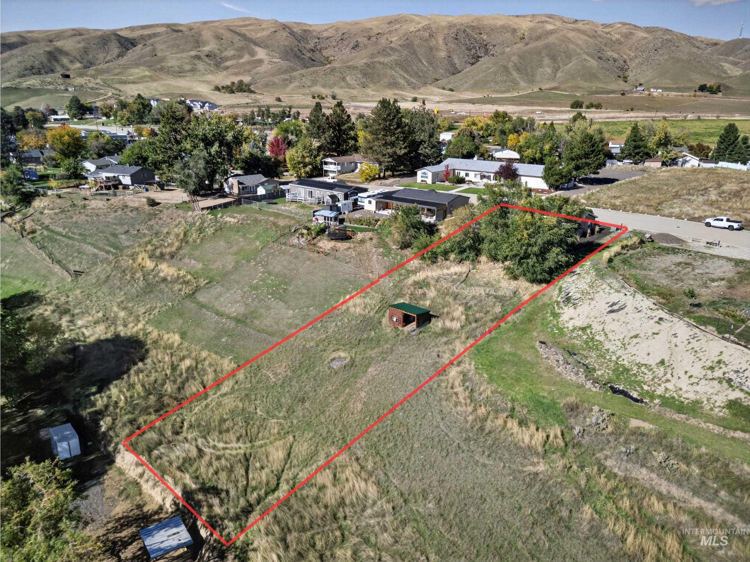 116 S Riverside Dr, Horseshoe Bend, Idaho 83629, 3 Bedrooms, 2 Bathrooms, Residential For Sale, Price $364,000,MLS 98965432
