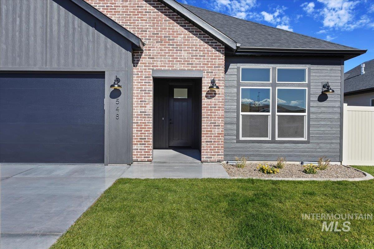 548 Falling Leaf Lane, Twin Falls, Idaho 83301, 3 Bedrooms, 2 Bathrooms, Residential For Sale, Price $540,000, 98965445