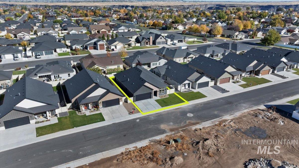 548 Falling Leaf Lane, Twin Falls, Idaho 83301, 3 Bedrooms, 2 Bathrooms, Residential For Sale, Price $540,000, 98965445