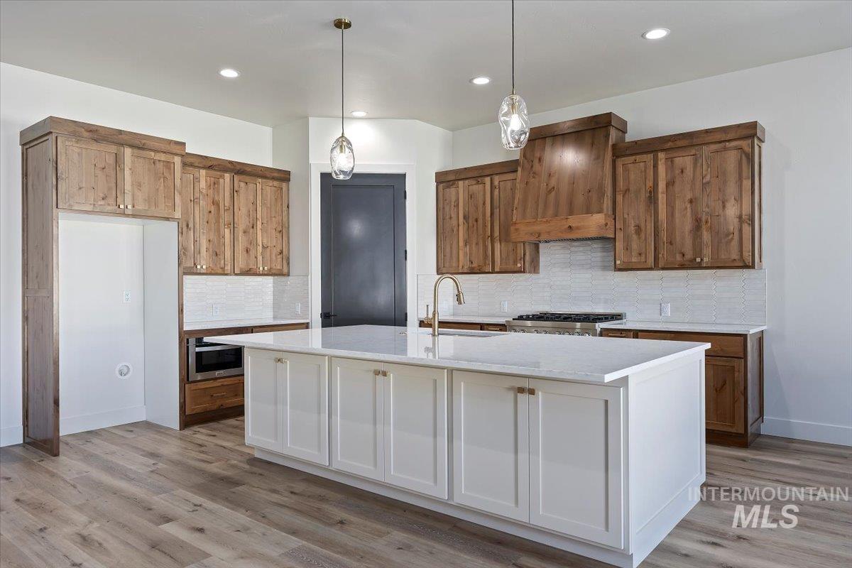548 Falling Leaf Lane, Twin Falls, Idaho 83301, 3 Bedrooms, 2 Bathrooms, Residential For Sale, Price $540,000, 98965445