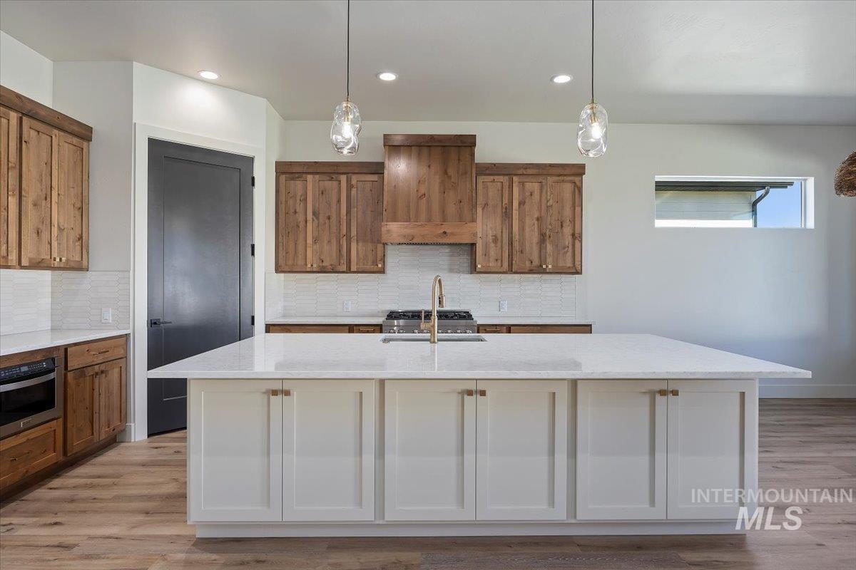548 Falling Leaf Lane, Twin Falls, Idaho 83301, 3 Bedrooms, 2 Bathrooms, Residential For Sale, Price $540,000, 98965445