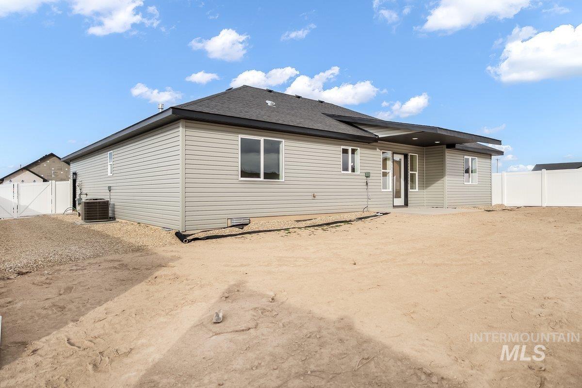 1003 E 23rd Ave., Jerome, Idaho 83338, 4 Bedrooms, 2 Bathrooms, Residential For Sale, Price $379,900, 98965455