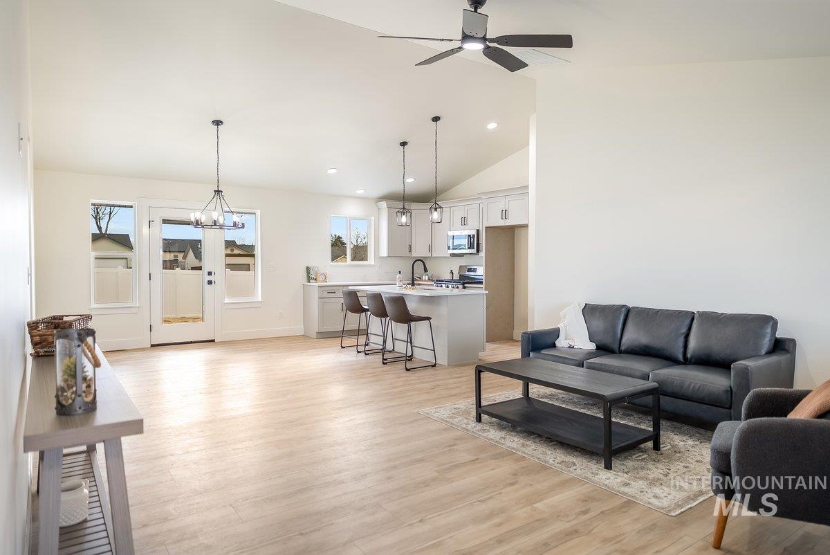 1003 E 23rd Ave., Jerome, Idaho 83338, 4 Bedrooms, 2 Bathrooms, Residential For Sale, Price $379,900, 98965455