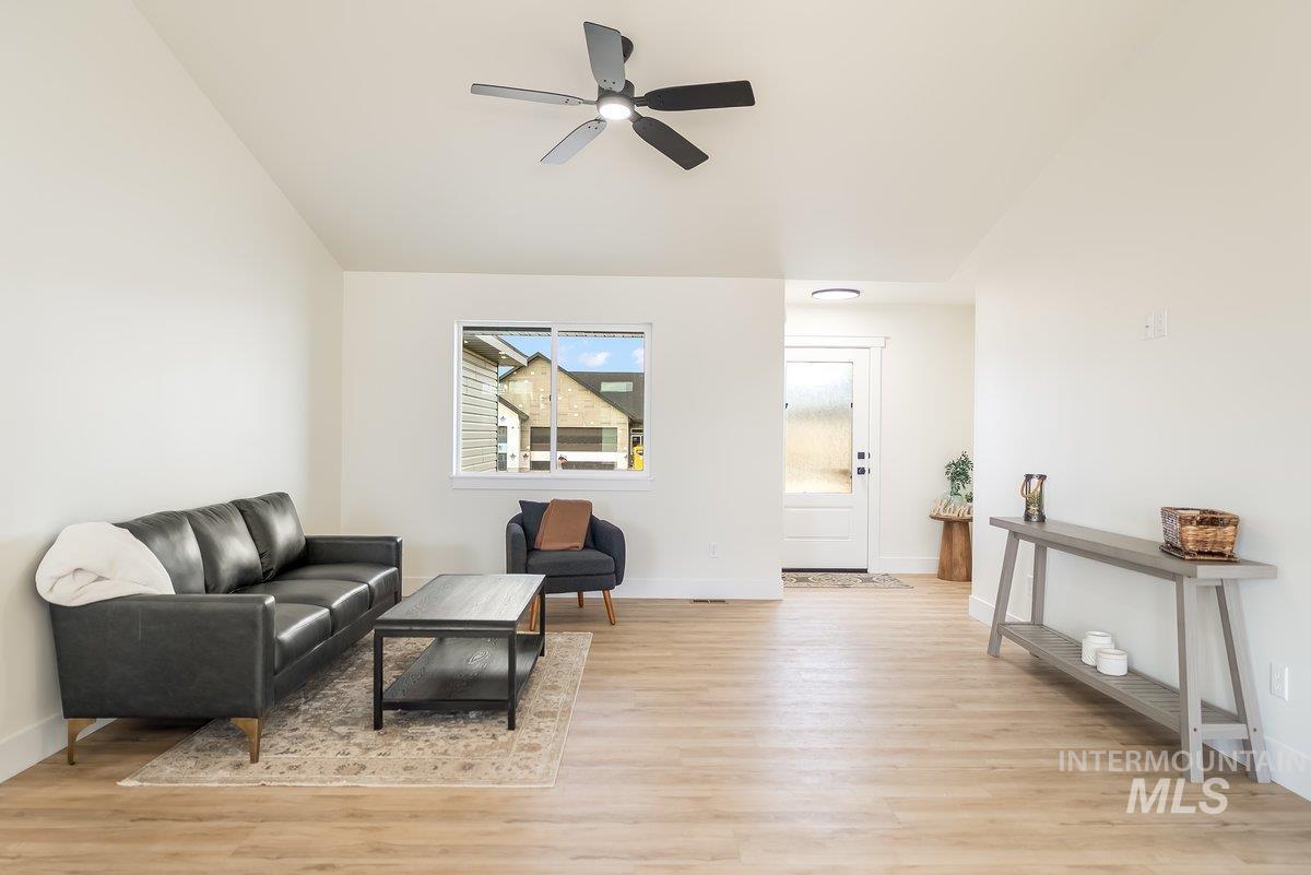 1003 E 23rd Ave., Jerome, Idaho 83338, 4 Bedrooms, 2 Bathrooms, Residential For Sale, Price $379,900, 98965455