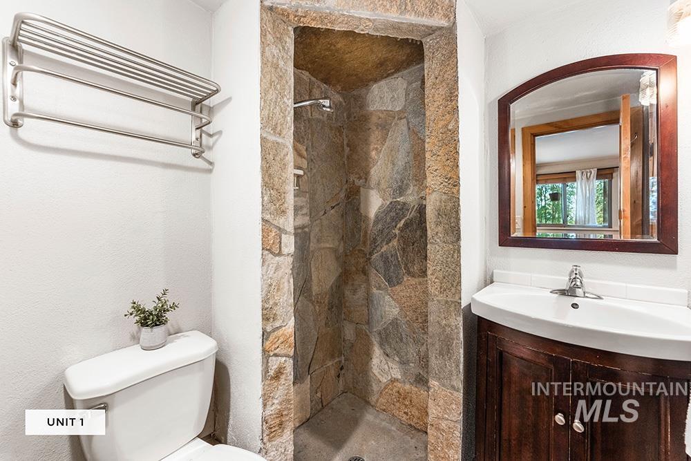 4480 N Kitsap Way, Boise, Idaho 83703, 5 Bedrooms, 4 Bathrooms, Residential For Sale, Price $950,000,MLS 98965465