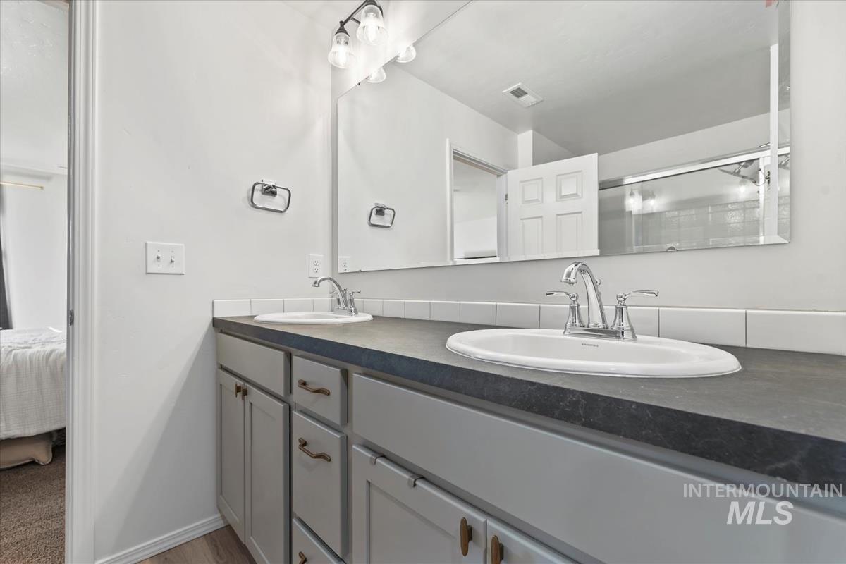 1025 SW Sparrow Pl, Mountain Home, Idaho 83647, 4 Bedrooms, 2 Bathrooms, Residential For Sale, Price $394,500,MLS 98965485