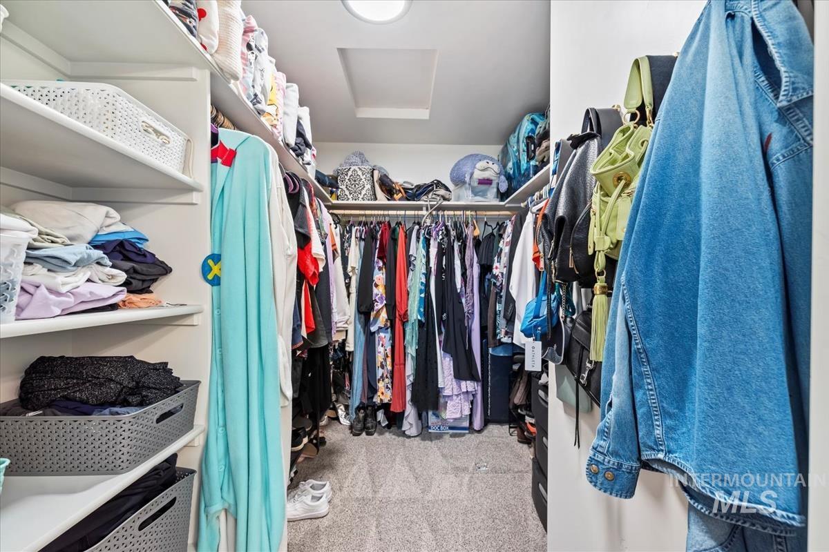 1025 SW Sparrow Pl, Mountain Home, Idaho 83647, 4 Bedrooms, 2 Bathrooms, Residential For Sale, Price $394,500,MLS 98965485