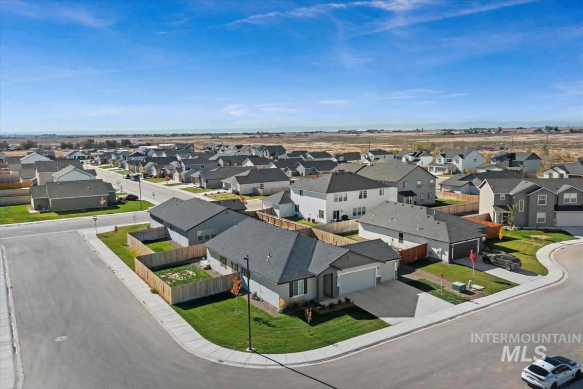 1025 SW Sparrow Pl, Mountain Home, Idaho 83647, 4 Bedrooms, 2 Bathrooms, Residential For Sale, Price $394,500,MLS 98965485