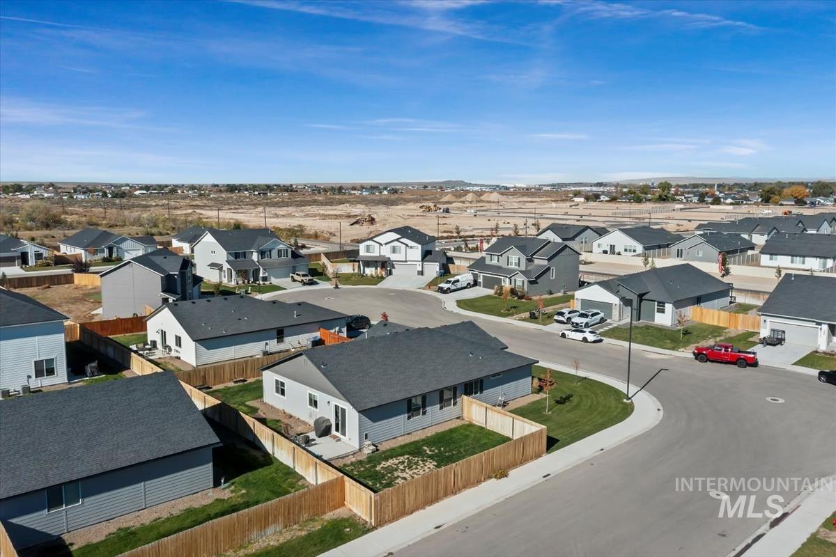 1025 SW Sparrow Pl, Mountain Home, Idaho 83647, 4 Bedrooms, 2 Bathrooms, Residential For Sale, Price $394,500,MLS 98965485