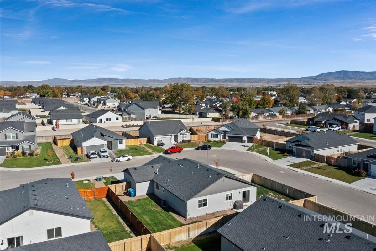 1025 SW Sparrow Pl, Mountain Home, Idaho 83647, 4 Bedrooms, 2 Bathrooms, Residential For Sale, Price $394,500,MLS 98965485