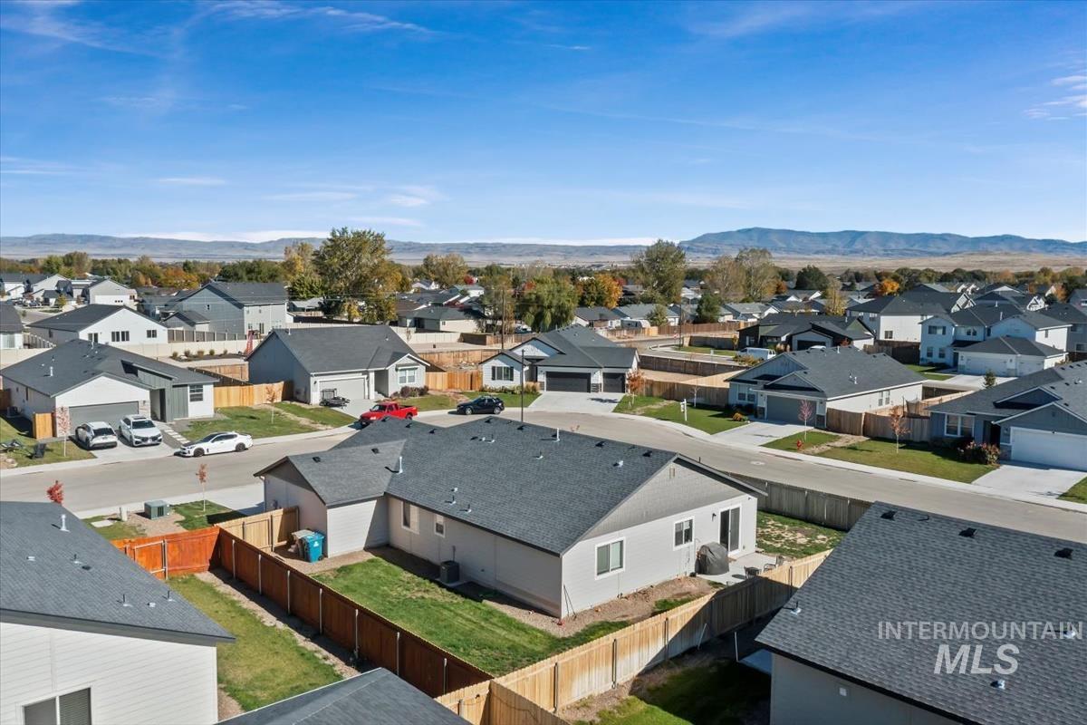 1025 SW Sparrow Pl, Mountain Home, Idaho 83647, 4 Bedrooms, 2 Bathrooms, Residential For Sale, Price $394,500,MLS 98965485