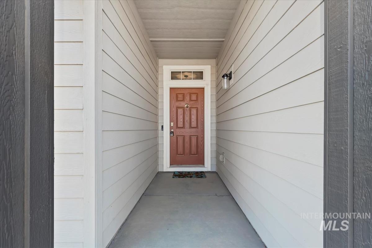 1025 SW Sparrow Pl, Mountain Home, Idaho 83647, 4 Bedrooms, 2 Bathrooms, Residential For Sale, Price $394,500,MLS 98965485