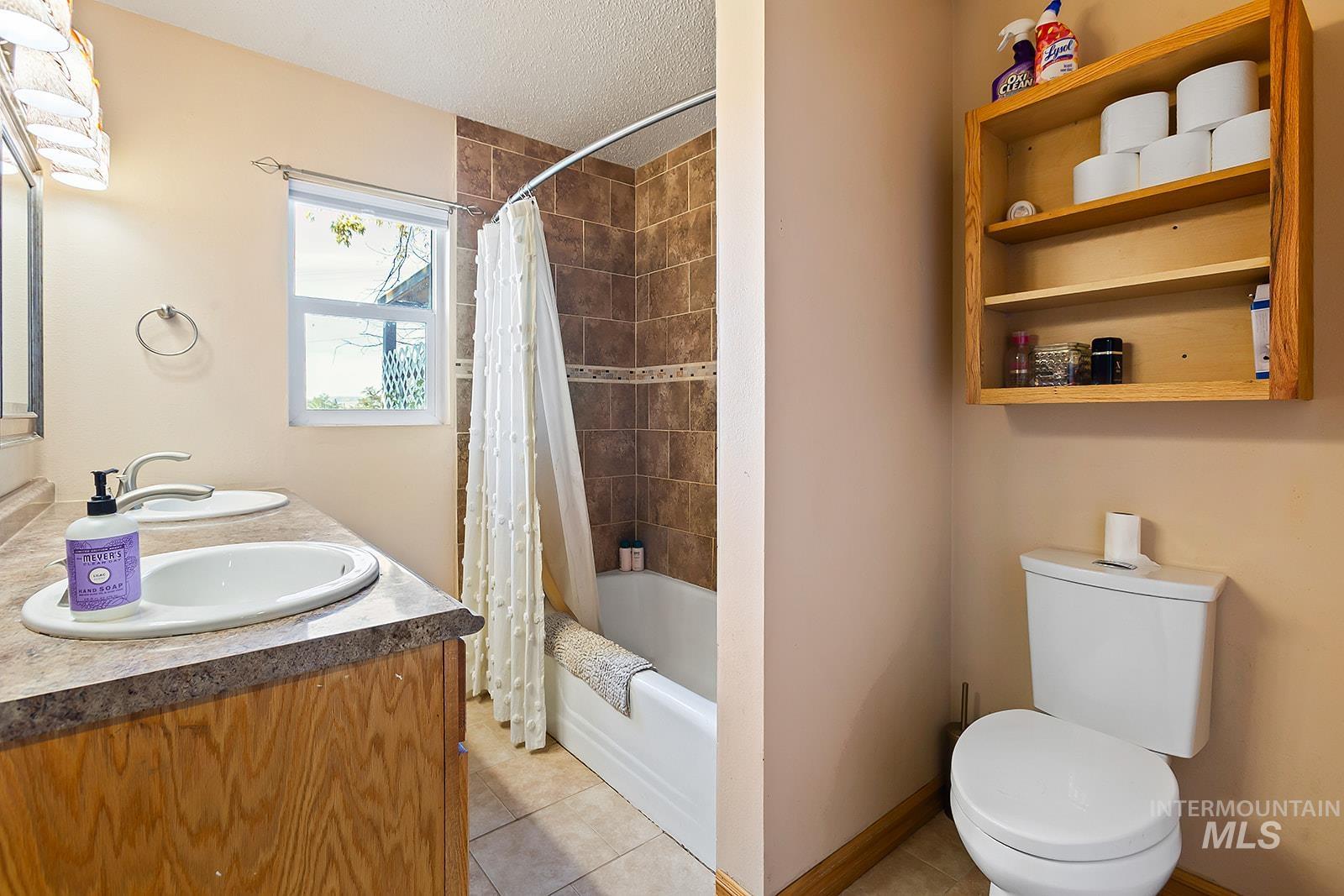 1017 16th Ave, Lewiston, Idaho 83501, 3 Bedrooms, 2 Bathrooms, Residential For Sale, Price $325,000,MLS 98965488