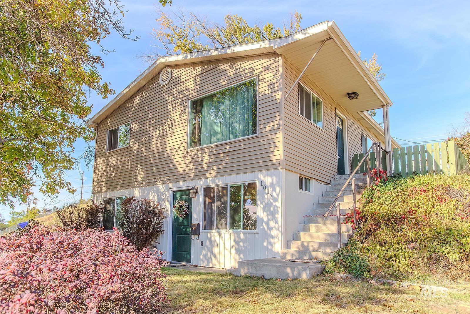 1017 16th Ave, Lewiston, Idaho 83501, 3 Bedrooms, 2 Bathrooms, Residential For Sale, Price $325,000,MLS 98965488
