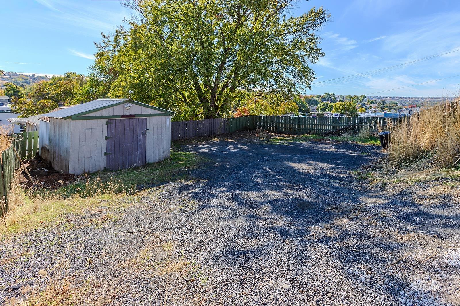 1017 16th Ave, Lewiston, Idaho 83501, 3 Bedrooms, 2 Bathrooms, Residential For Sale, Price $325,000,MLS 98965488