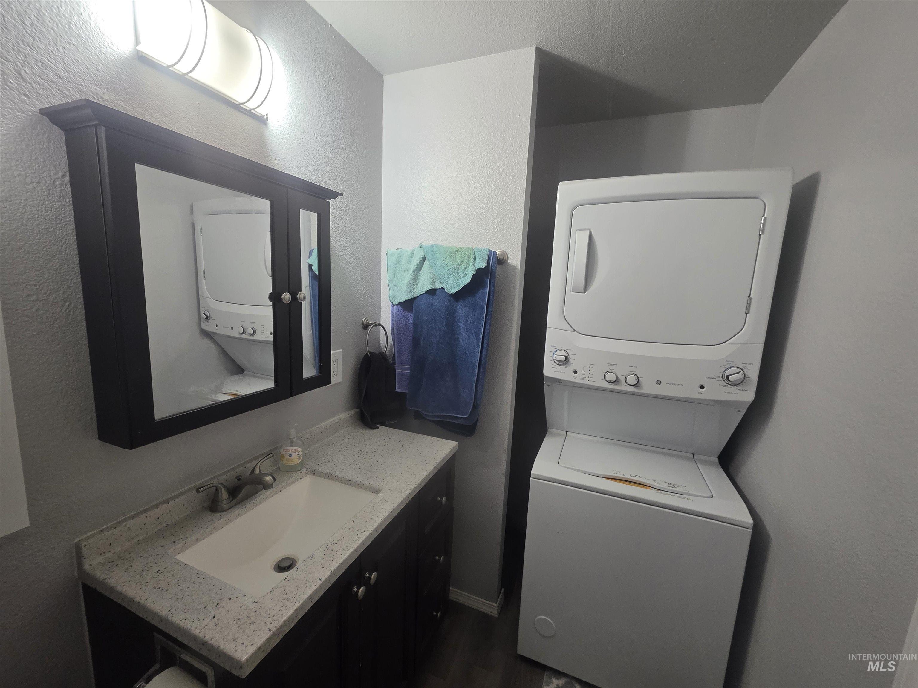 2212 Aries Dr, Nampa, Idaho 83651, 7 Bedrooms, 4 Bathrooms, Residential For Sale, Price $589,000,MLS 98965492