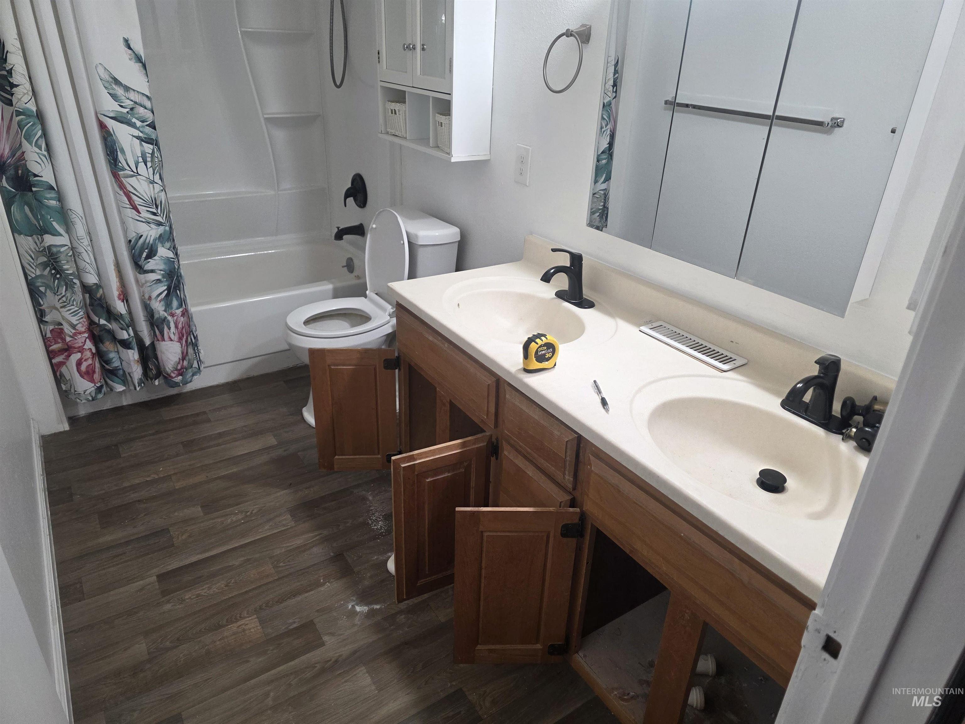 2212 Aries Dr, Nampa, Idaho 83651, 7 Bedrooms, 4 Bathrooms, Residential For Sale, Price $589,000,MLS 98965492